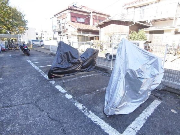 駐車場(バイク置場)