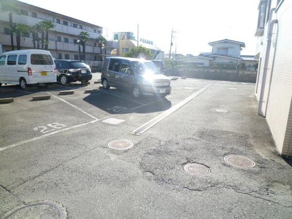 駐車場(★広々敷地内駐車場★)