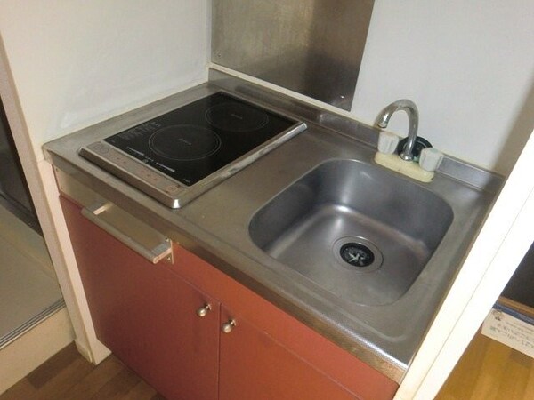 キッチン(設備・仕様は号室により異なる為、現況を優先致します。)