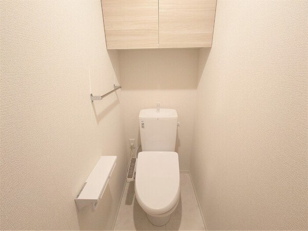 トイレ(同施工会社　参考写真)