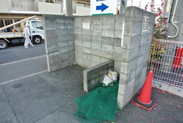 エントランス(☆ゴミ捨て場☆)