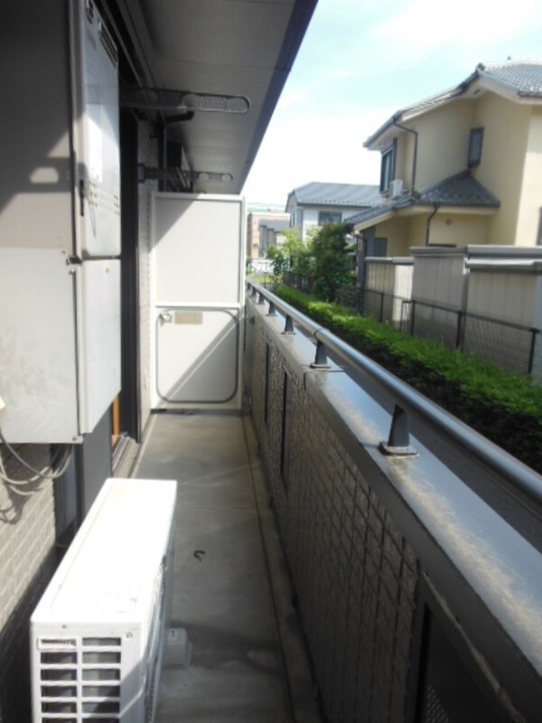 設備(～バルコニーは十分な広さでお洗濯物もたくさん干せますね～)