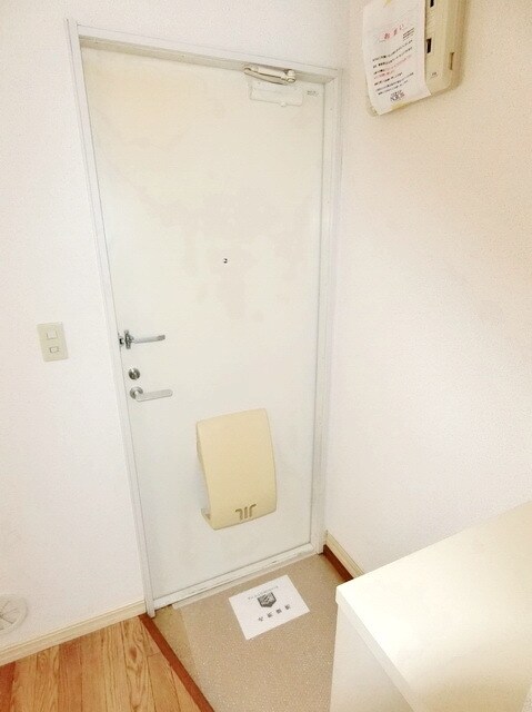 物件内観写真8　(?玄関☆)