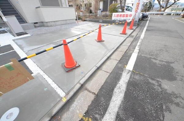 駐車場(♪大切なお車を敷地でしっかり管理♪)
