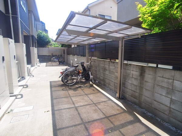 共有部分(♪屋根付き駐輪場♪)