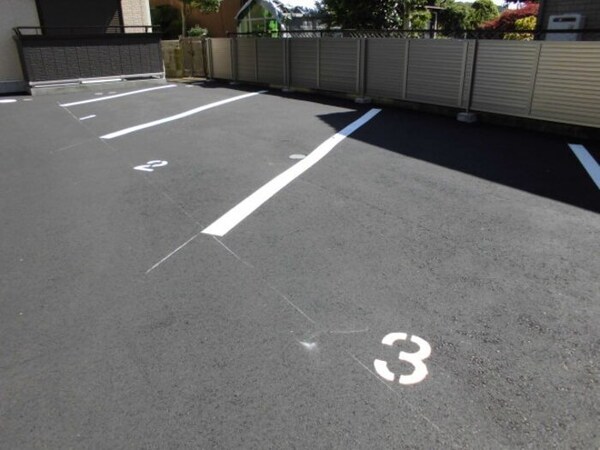駐車場(★お部屋探しは株式会社タウンハウジング東京まで★)