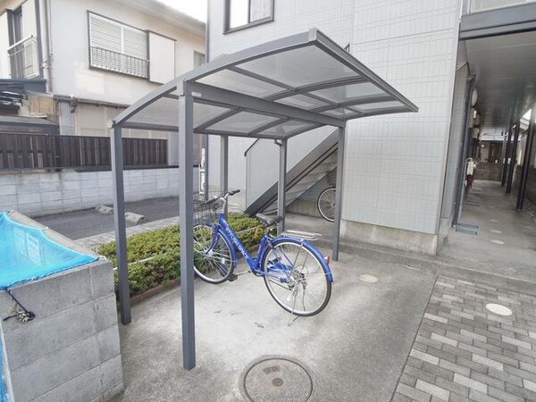 共有部分(♪屋根付き駐輪場♪)