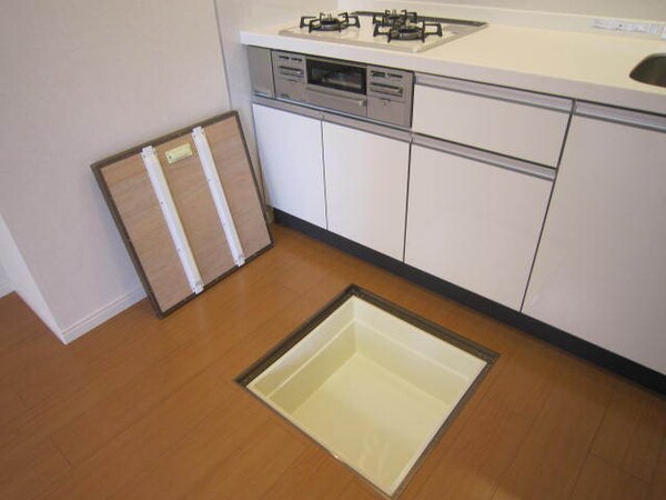 設備(★キッチン床下収納★)