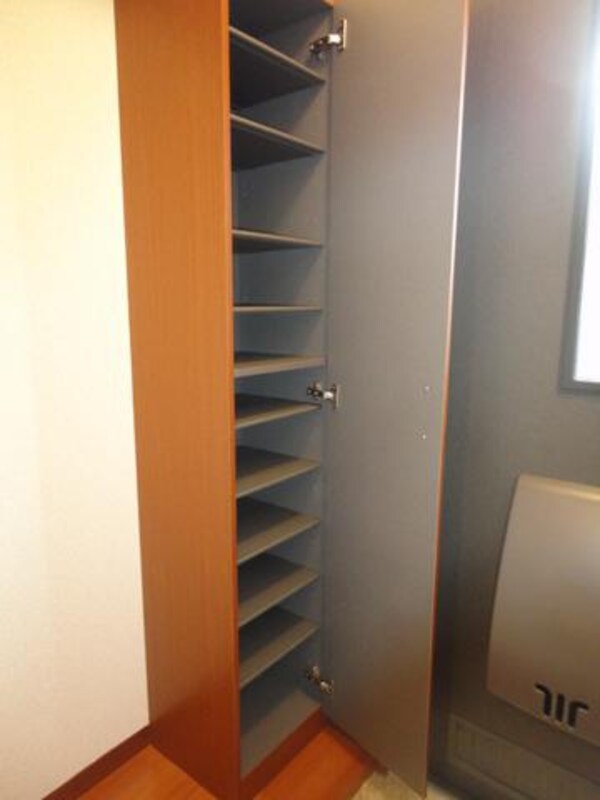 玄関(☆たくさん入るシューズボックス☆)