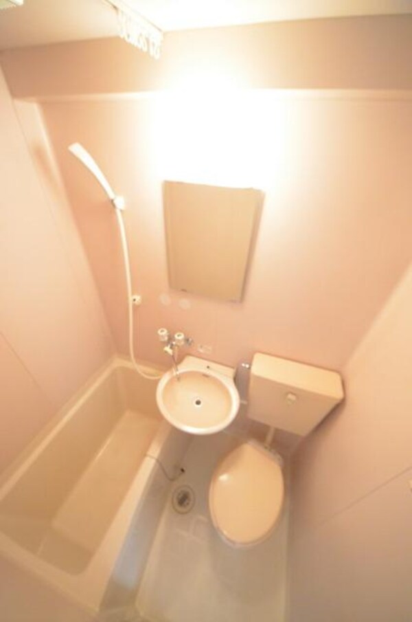 バス／シャワールーム等(☆一日の疲れを取れる空間です☆)