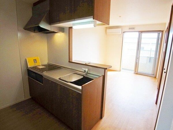 キッチン(♪ゆとりのリビング！♪)