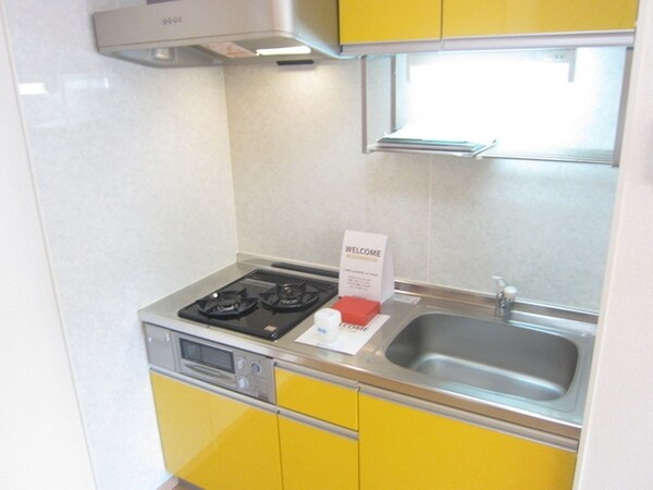 キッチン(♪キッチン周りのスペースも広い♪)