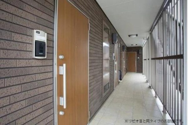 エントランス(★お部屋探しはタウンハウジング高幡不動店まで★)