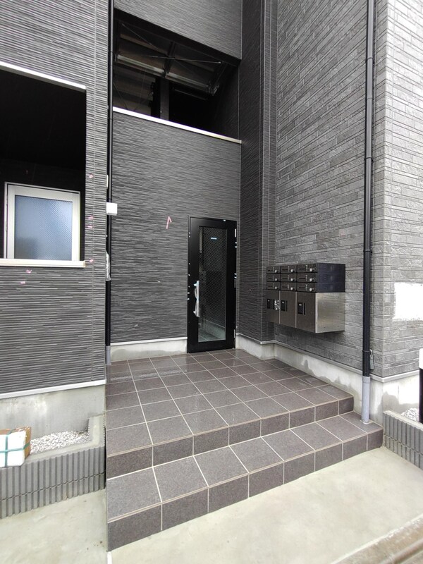 エントランス(★お部屋探しは株式会社タウンハウジング東京まで★)