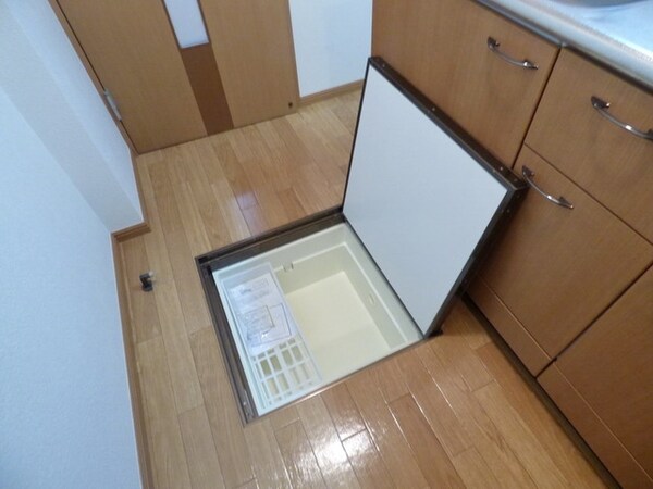 設備(☆床下収納☆)