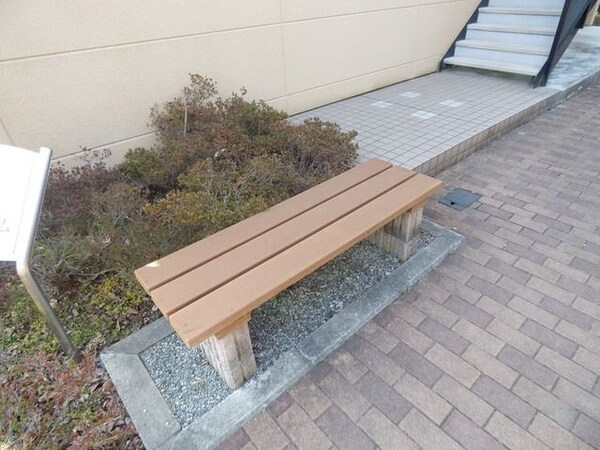 その他(☆敷地内にはベンチもあります！☆)