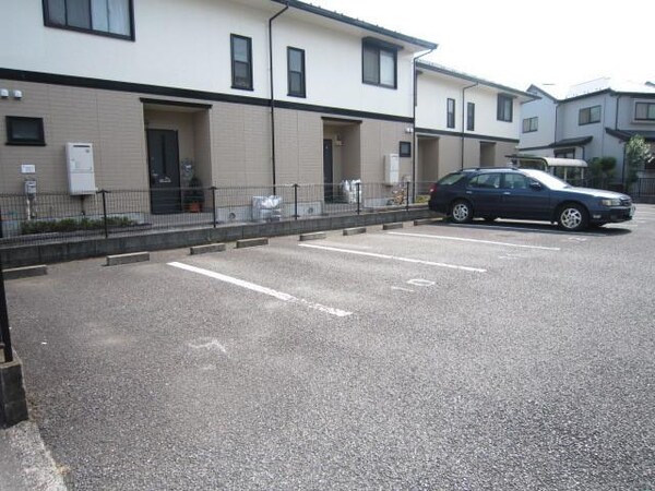 エントランス(☆敷地内駐車場☆)