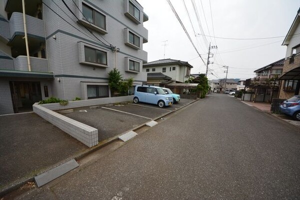 駐車場(駐車場)