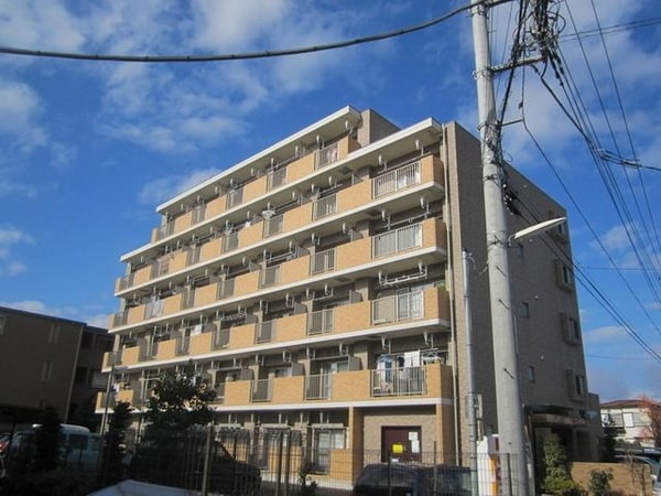 外観(♪重厚感ある建物です♪)