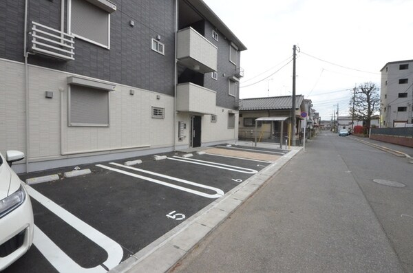 駐車場(★駐車場)