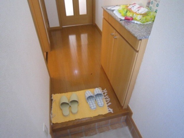 物件内観写真10　(☆玄関ホール☆)