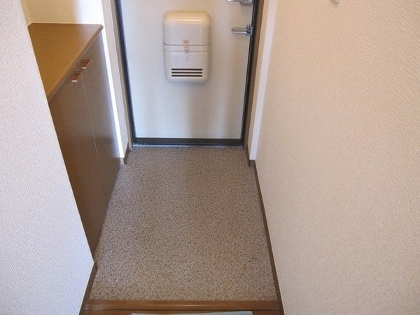 玄関(玄関ホール下駄箱)