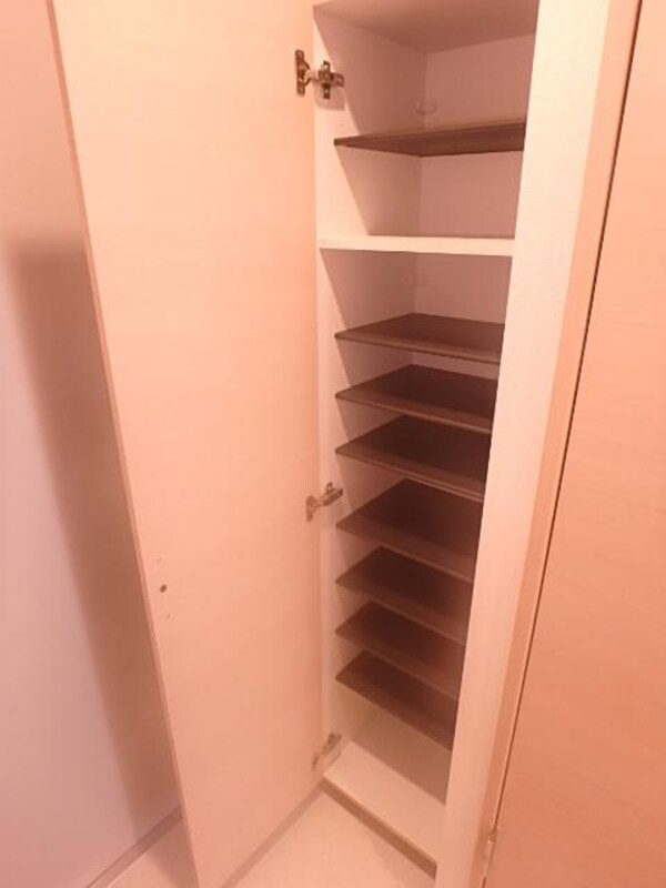 設備(下駄箱)