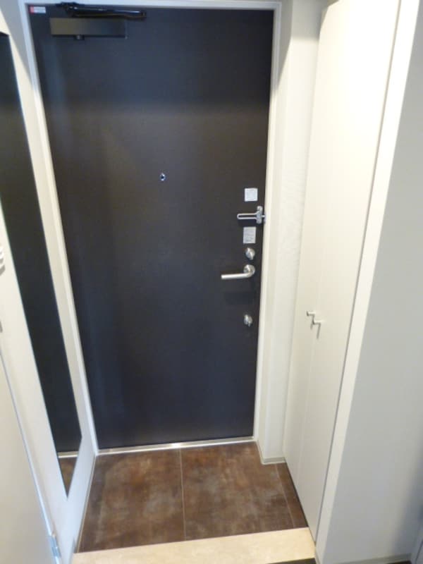 玄関(同一建物別間取りイメージ図)