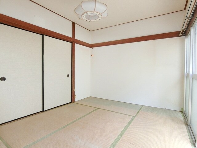 物件内観写真2　(居室)