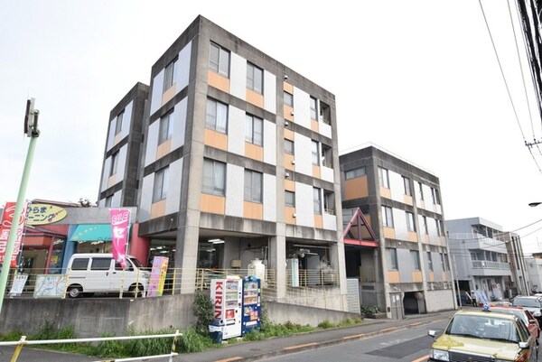 外観(★こちら側の1階にはクリーニング屋があります★)
