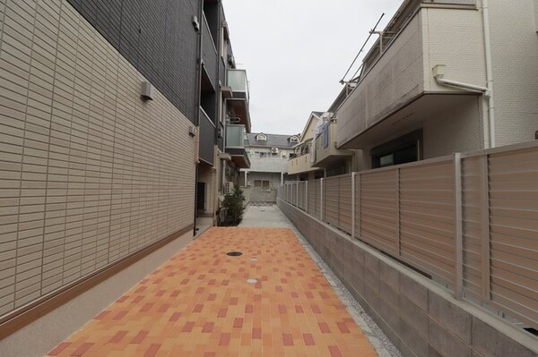 エントランス(庭)