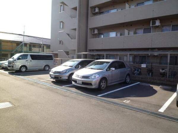 駐車場(★駐車場スペースです★)