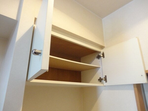 玄関(★シューズＢＯＸ上部★)