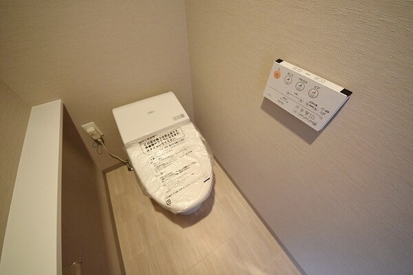 トイレ(別部屋参考写真)