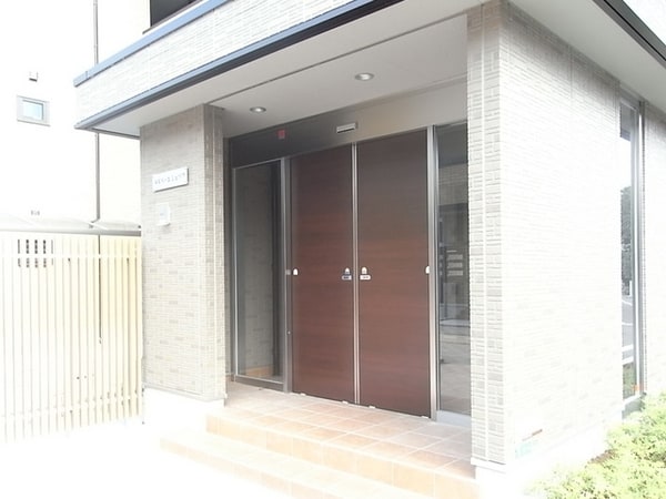 エントランス(お部屋探しはタウンハウジングへ♪)