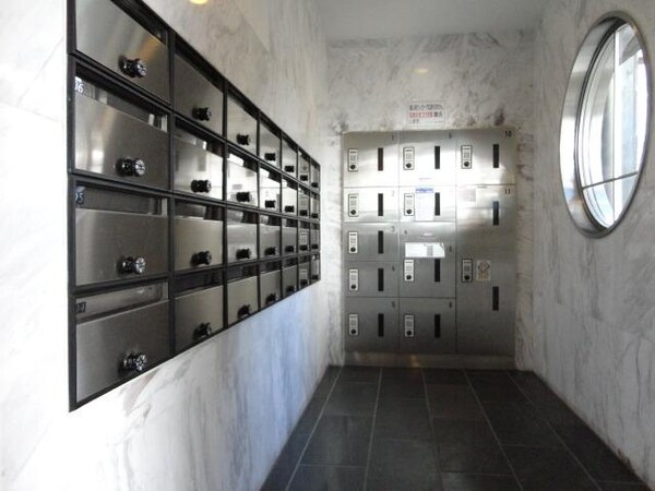 共有部分(集合mailBOXと宅配ＢＯＸ)