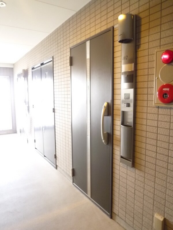 玄関(玄関ドア)