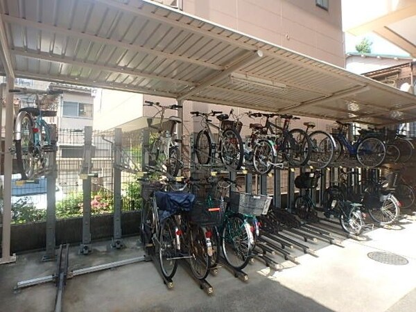 共有部分(屋根付き駐輪場)