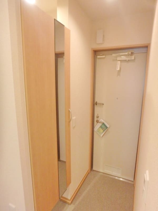 玄関(★たっぷりシューズボックス★)