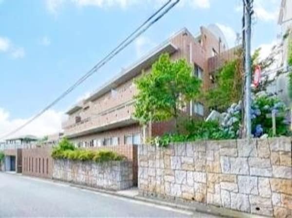 外観(★屋根付駐車場です★)