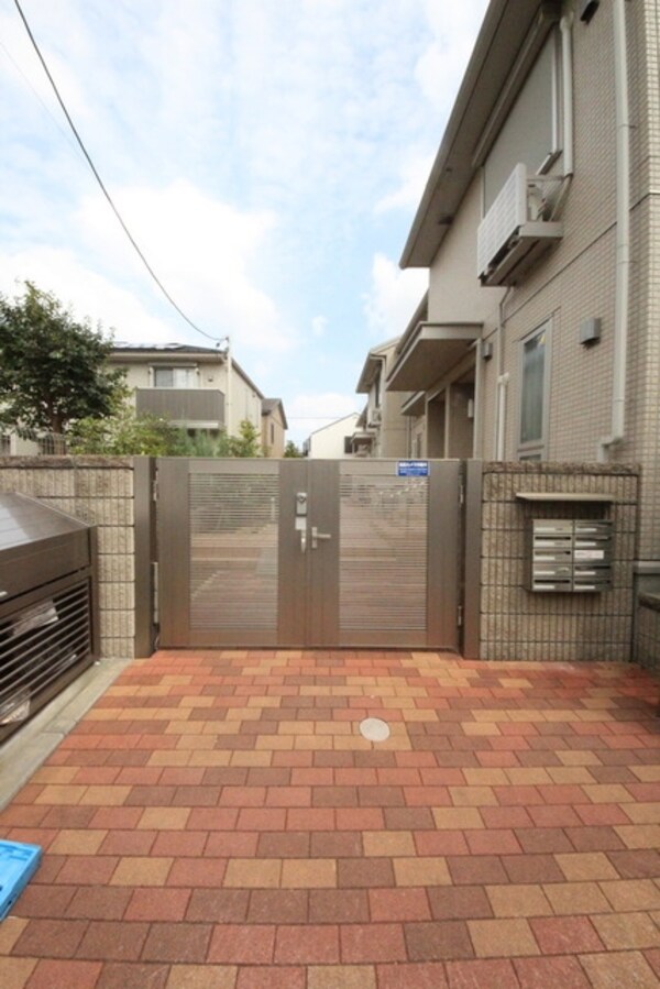 エントランス(☆お問い合わせはお早めに☆)