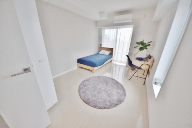 物件内観写真2　(★8.3帖の洋室です★)