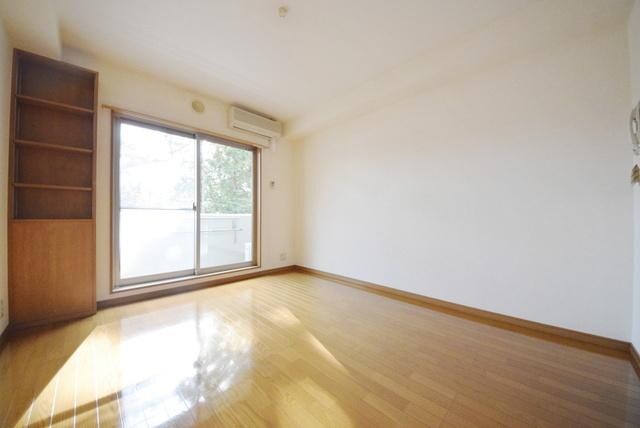 物件内観写真4　(★明るい居室★)