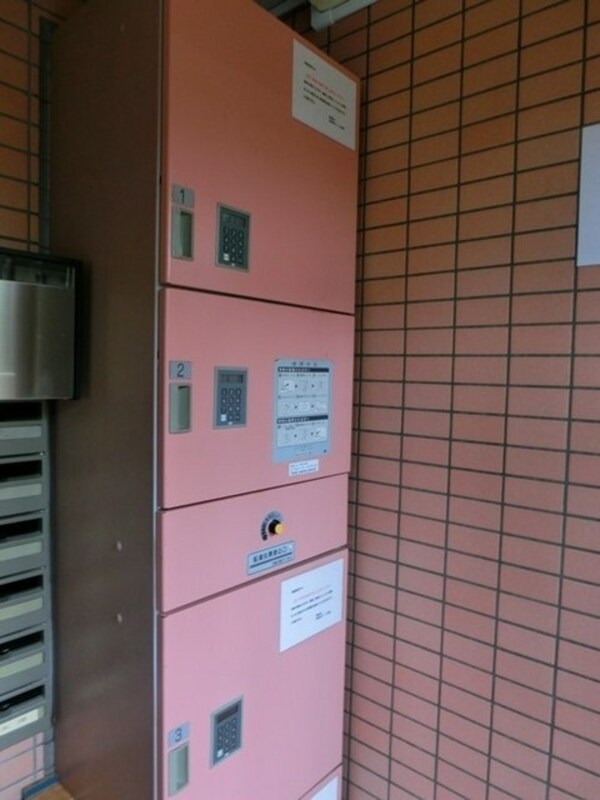 エントランス(宅配ボックス)