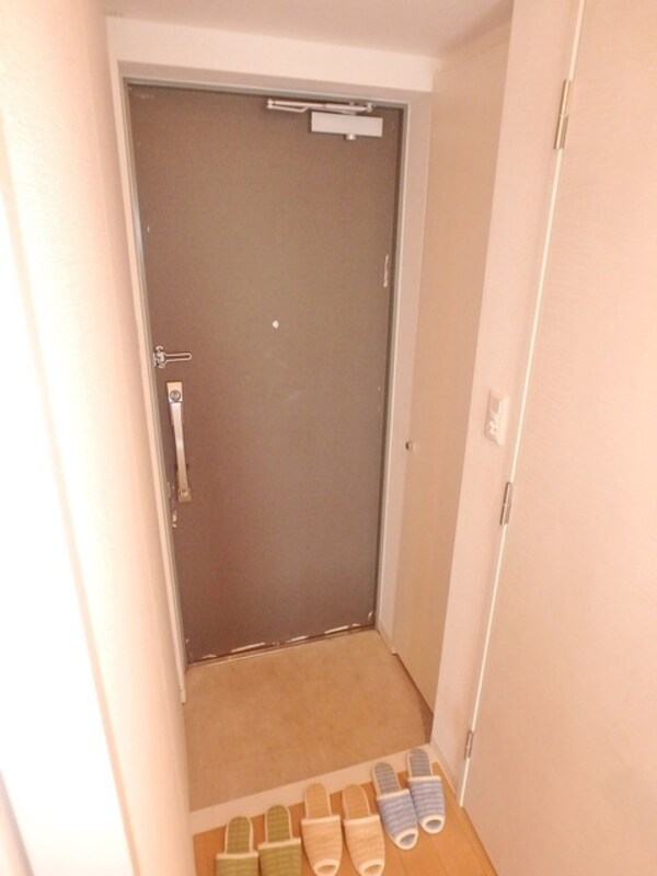 玄関(★収納付き★)