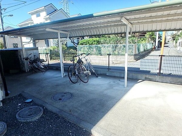 駐車場(★屋根付き駐輪場★)
