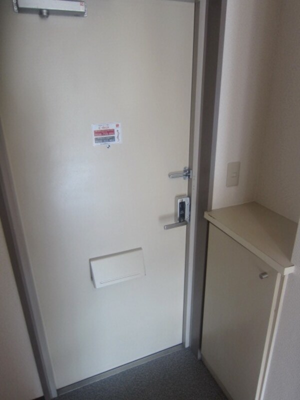 玄関(★靴箱のついた玄関です★)