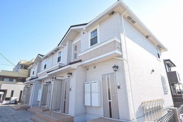 外観(★おしゃれな外観の築浅アパートです★)