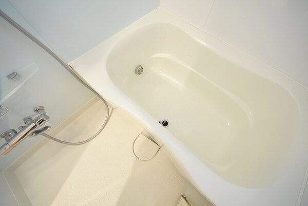 バス／シャワールーム等(★広々バスタブです★)