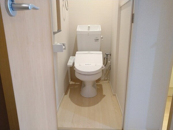 トイレ(温水便座付き)